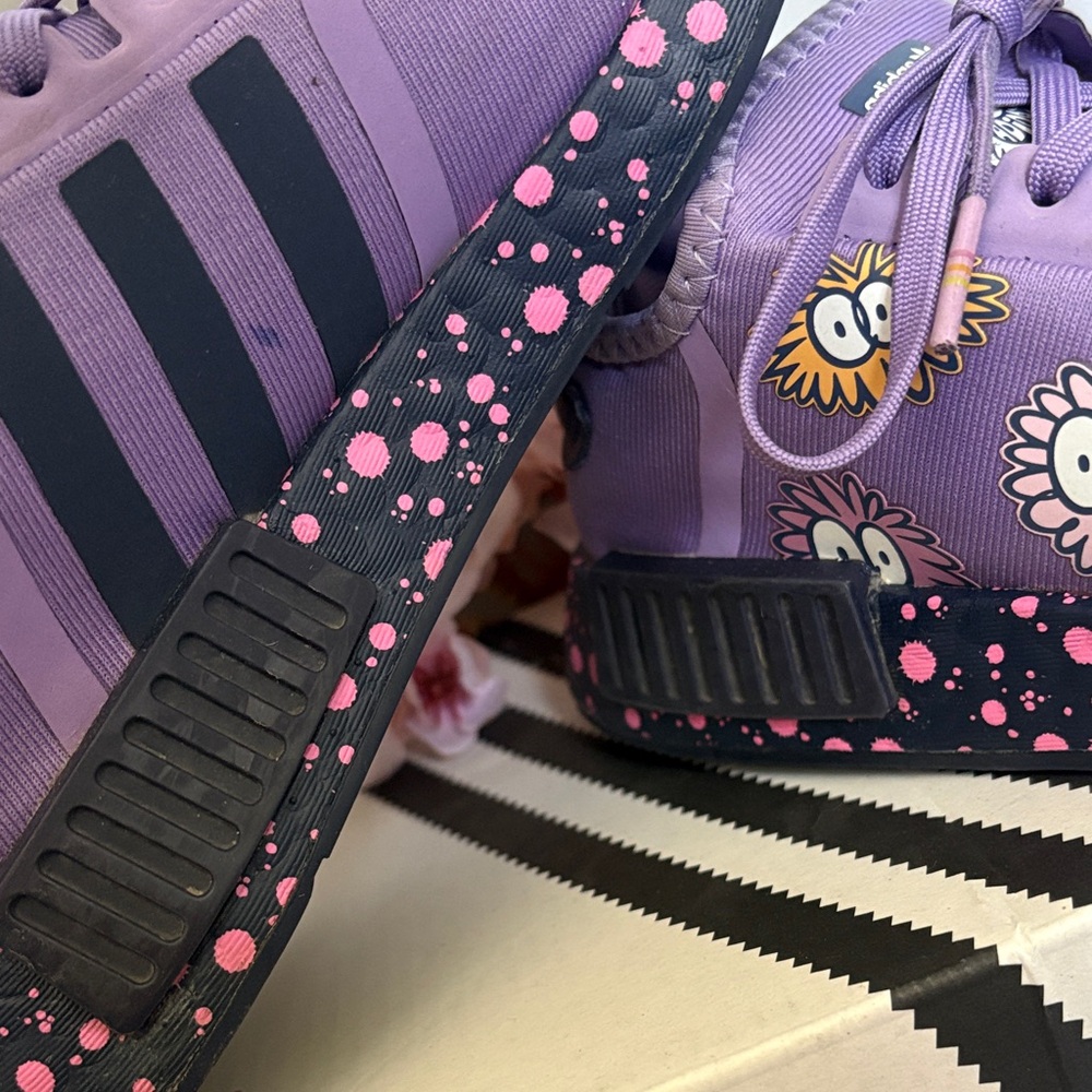 Adidas x Kevin Lyons NMD\_R1 J 'Monster - Picture 11 of 11
